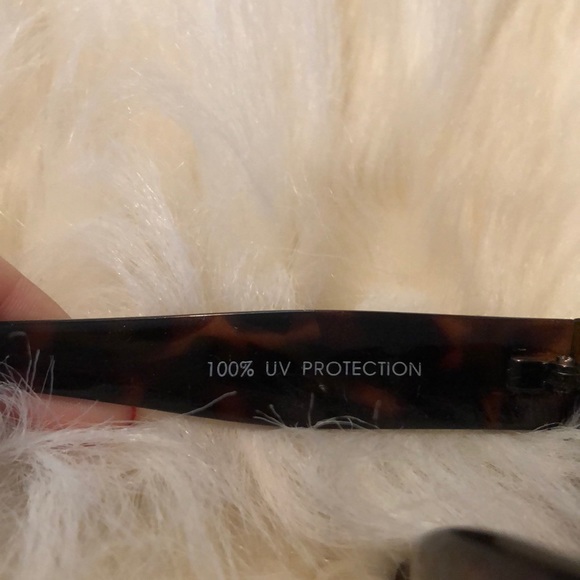 Sunglasses - Picture 3 of 3